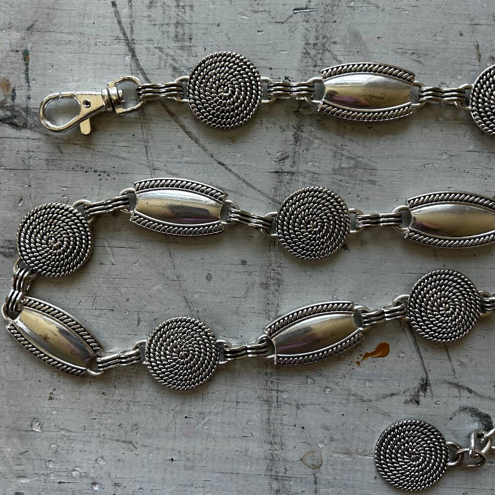 Vintage Silver Tone Concho Chain Belt Western Boho 90s Adjustable Belt 38 / 40 - Picture 10 of 11